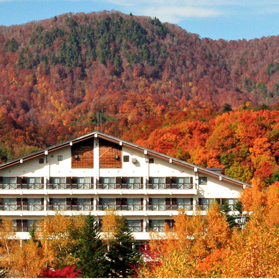 秋の紅葉が美しい会津アストリアホテル